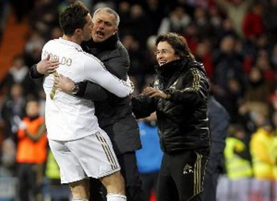 VIDEO Cristiano Ronaldo a reusit GOLUL ANULUI si un hattrick de senzatie! Real se distanteaza la 10 puncte de Barca! Real 4-2 Levante! Campeones?