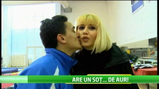 SUPER VIDEO: Ce super exercitiu de gimnastica a inventat Marian Dragulescu de Valentine's Day pentru iubita sa