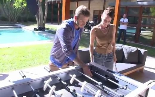 Dati-i orice minge si va cucereste lumea! :) Beckham inscrie un GOL fabulos la fusbal, dintr-o singura miscare! SUPERVIDEO