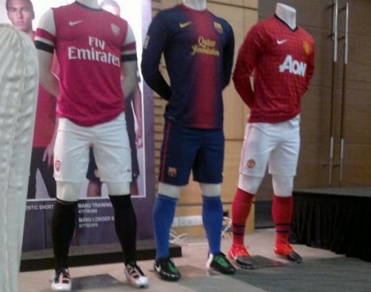 FOTO: Asa vor arata tricourile de la Barca, Arsenal si Manchester United din vara. Primele imagini aparute pe net
