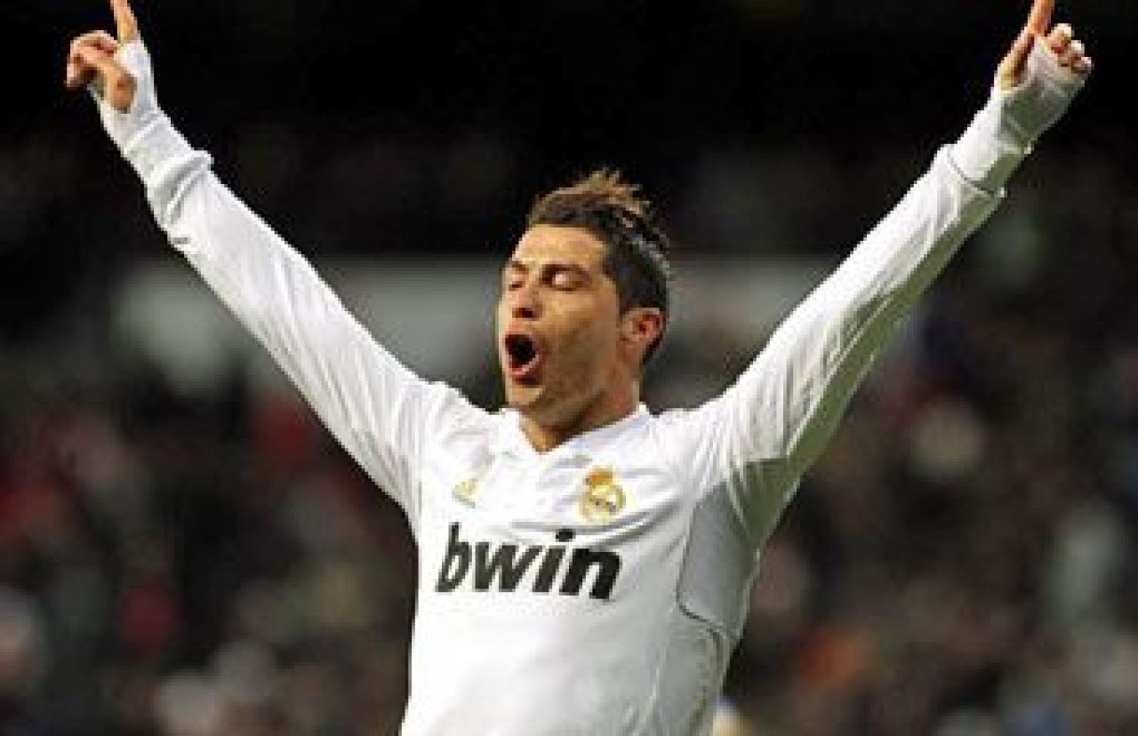 Real Madrid 4-0 Racing! Mourinho defileaza triumfal spre titlu! Realul si-a recuperat INGERUL salvator! Di Maria a revenit cu un golazo! VIDEO_2