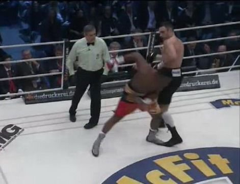 Klitschko a avut cel mai GREU meci din ultimii 9 ani! Chisora a facut scandal in ring la final! Vezi cea mai tare runda! VIDEO_3