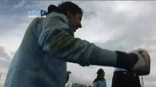 VIDEO Pantilimon si Hart, fata in fata! Cum se bat pentru locul de titular de la City :)