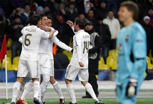 VIDEO: Rusii au scos surpriza de la frigider: TSKA Moscova 1-1 Real Madrid! TSKA a inscris in min. 93! Benzema, rapus de gerul de la Moscova!_7