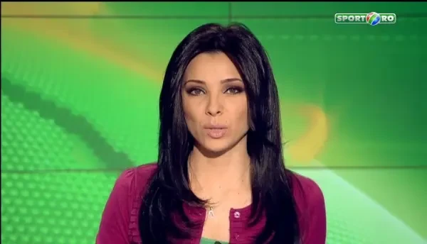 Becali a facut CIRC in trafic! Era cat pe ce sa plece cu metroul! S-a descurcat ca e intelectual in organismele intelectuale :)