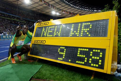 Bolt vrea sa alerge cu viteza FULGERULUI la Olimpiada de la Londra! Poate un nou record? Vezi ce super obiectiv si-a stabilit: