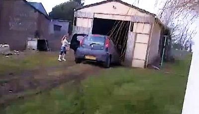 VIDEO: De ce nu e bine sa le&nbsp;lasi copiilor cheile de la masina! Mai ales&nbsp;cand functioneaza impreuna!