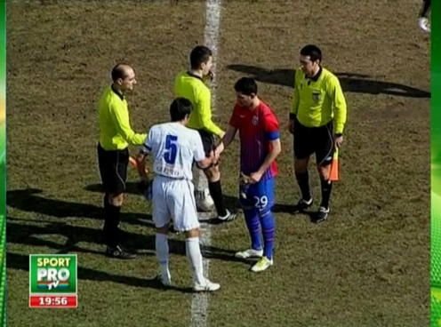 VIDEO: Copiii au sarit pe Martinovic dupa meciul cu Farul! Vezi ce atmosfera au facut stelistii la Constanta