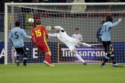 Mutu inca alearga dupa recordul lui Hagi, Torje si Stancu, REGI in fata lui Cavani, Forlan si Suarez: Romania 1-1 Uruguay. Vezi fazele_11