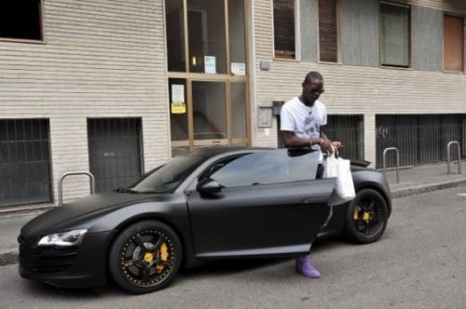 Anomalia din Liga II! Are salariu de 180 de mii &euro; pe an si pare un extraterestru la FC Maramures: Ba, baieti, eu am fost capitanul lui Balotelli!