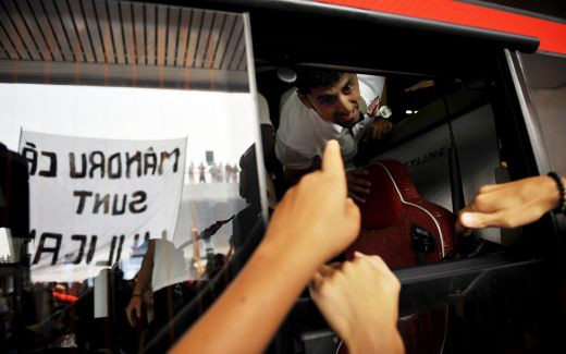 Revoltator! Traiasca si infloreasca scumpa Jandarmerie! Dinamo nu are voie sa joace pe TOVARASI ARENA cu mai mult de 20.000 de fani