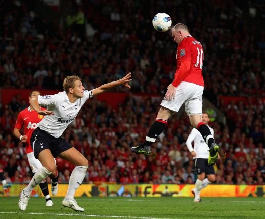United ramane la 2 puncte de lider: Tottenham 1-3 Manchester United! Dubla Young, gol anulat Adebayor!_3