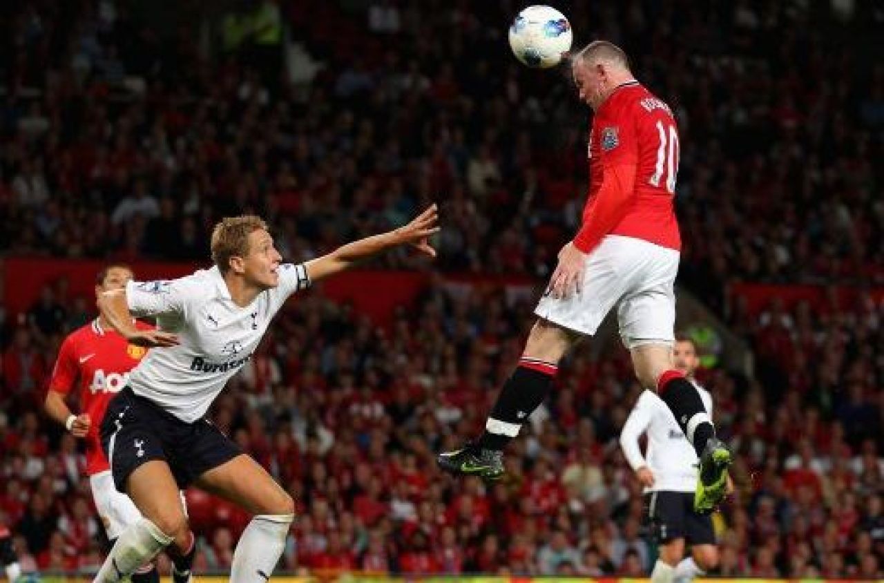 United ramane la 2 puncte de lider: Tottenham 1-3 Manchester United! Dubla Young, gol anulat Adebayor!_4