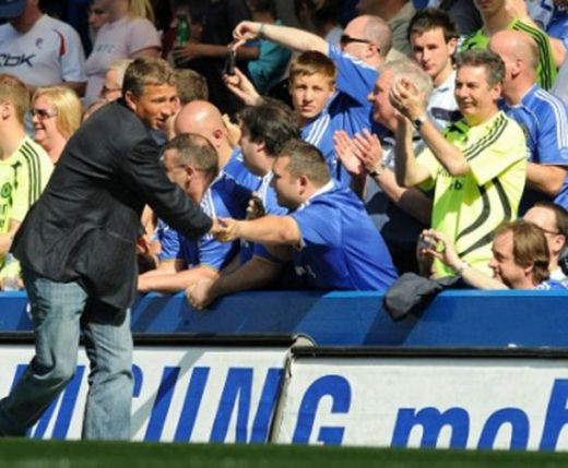 Super Dan trebuie sa arate in 11 meciuri ca o poate antrena pe Chelsea: Omul sau de baza ii face loc in Anglia! Cum se poate implini un vis colosal