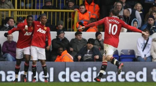 United ramane la 2 puncte de lider: Tottenham 1-3 Manchester United! Dubla Young, gol anulat Adebayor!_5