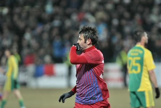 Raul Rusescu il salveaza pe Ilie Stan cu ULTIMA CLASATA din Romania: Mioveni 0-1 Steaua! Vezi fazele meciului_6