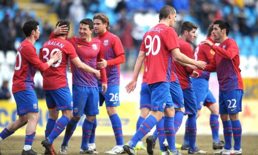 Steaua a dat in gropi cu Dacia Mioveni! Gigi s-a enervat: si-a luat sofer nevrotic de pe banca si il baga la volan in primul 11 cu U Cluj!