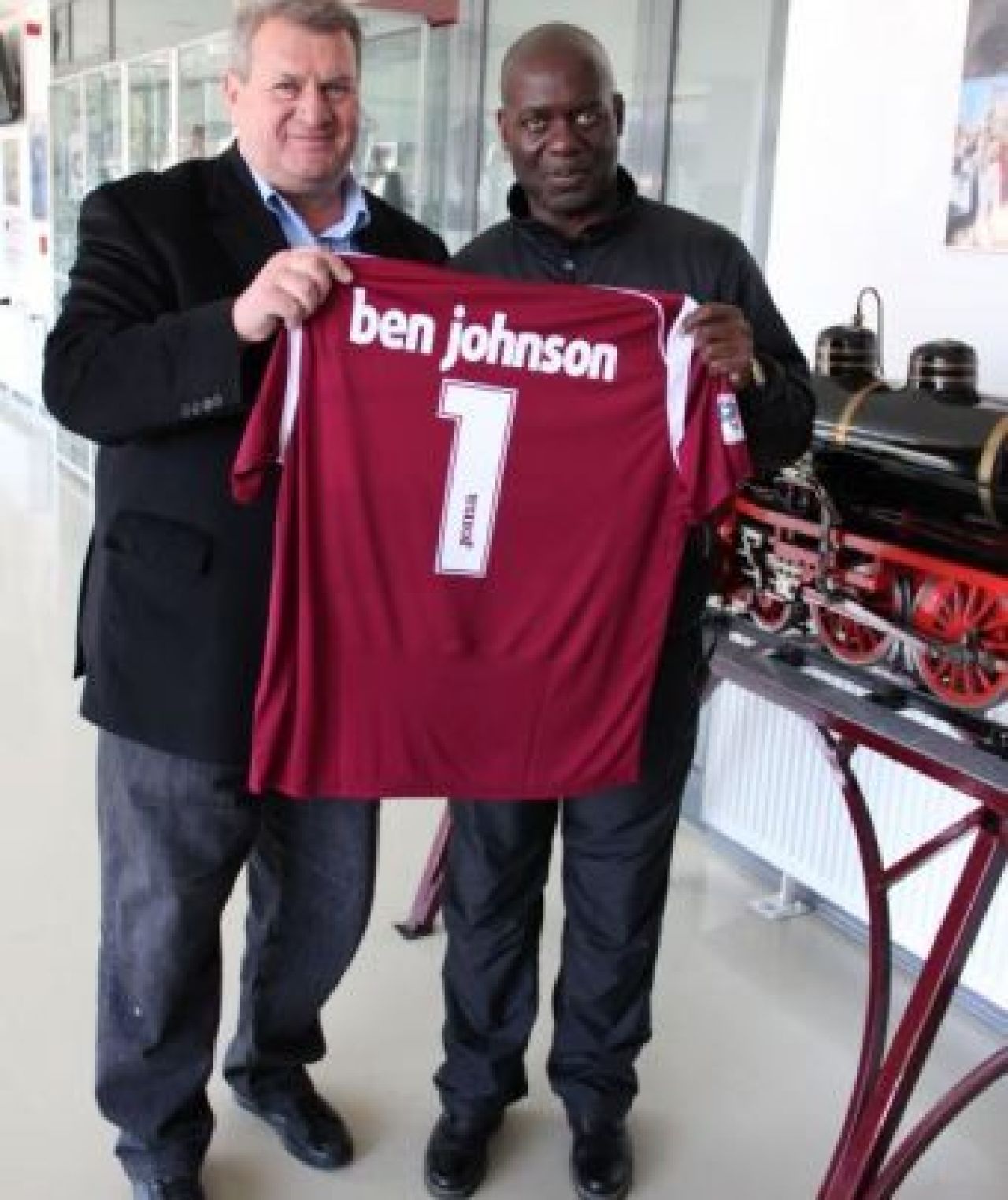 FOTO Ben Johnson a semnat cu CFR! De ce a venit unul dintre cei mai mari atleti din istorie la Cluj_1