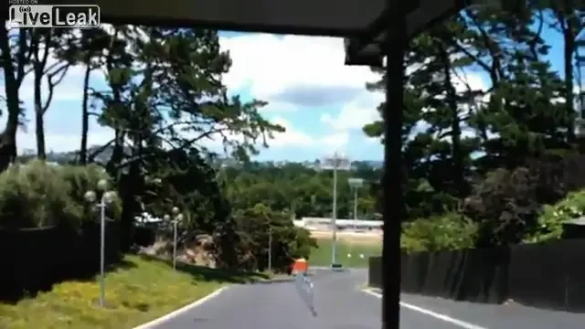 SUPER VIDEO! Cea mai tare mod in care iti poti spiona adversarii: Fotbalul nu va mai fi la fel :)