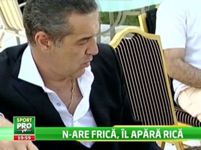 Becali vrea sa&nbsp;angajeze un SIMBOL al Rapidului la Palat: Ii dau 2.000 de euro pe luna, sa nu plece din tara! Ce valiza cere de la Borcea: