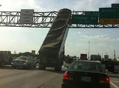 DEMENTIAL! Cele mai tampite lucruri pe care le poti intalni in trafic! Pozele care te vor face sa razi cu lacrimi