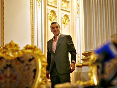 ACUM LIVE VIDEO Primarul Sorin Oprescu si Mircea Sandu sustin o conferinta de presa la National Arena: