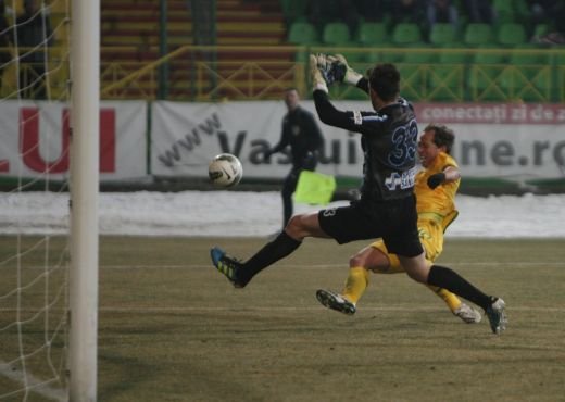 Caz INCREDIBIL in Liga I: Antrenorul a anuntat inainte de meci cu cat va fi UMILIT, scorul a fost IDENTIC! Ce i-a pus pe jucatori sa faca la finalul meciului