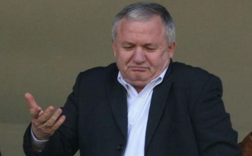 Sa ne scrie SMS-uri cu genunchii, le tai mainile daca se apropie de jucatori! Atacul dur al lui Porumboiu la adresa Rapidului: