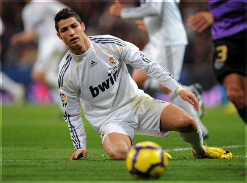 Real Madrid 1-1 Malaga! SOC PE BERNABEU! Cazorla egaleaza in min 91 printr-un GOLAZO! Barcelona vine la 8 puncte de Real! Vezi rezumatul: