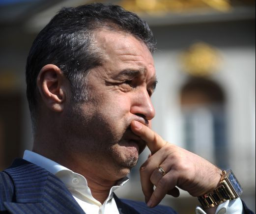 "Ii dau 100.000 de euro la semnatura, nu ca Porumboiu, dar eu cred ca il iau!" Cine e jucatorul de care s-a indragostit Gigi: "Ma ocup personal de el!"