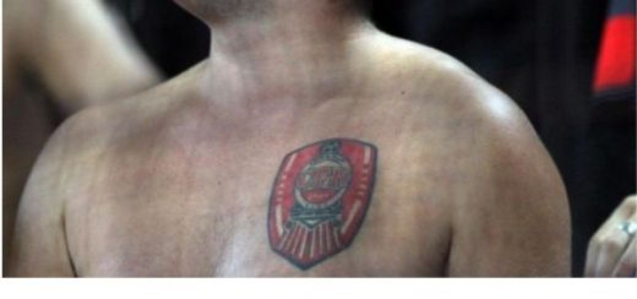 WOW! Si-a tatuat fiecare centimetru pe spate cu Steaua si cei dragi! Trimite-ne si tu tatuajul tau! UPDATE FOTO_3
