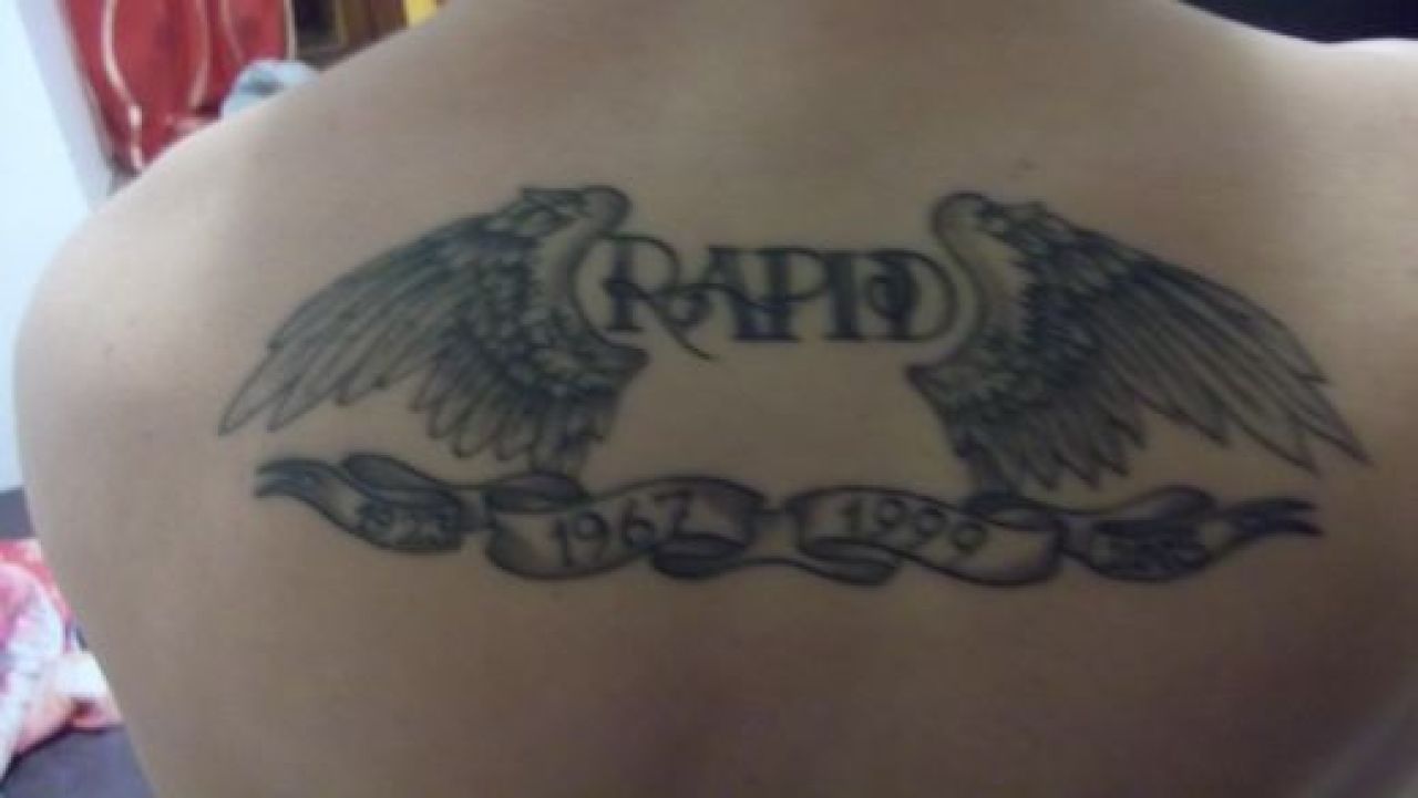WOW! Si-a tatuat fiecare centimetru pe spate cu Steaua si cei dragi! Trimite-ne si tu tatuajul tau! UPDATE FOTO_8