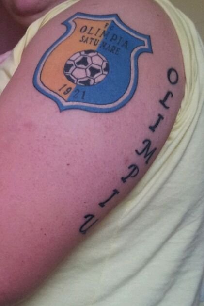 WOW! Si-a tatuat fiecare centimetru pe spate cu Steaua si cei dragi! Trimite-ne si tu tatuajul tau! UPDATE FOTO_11