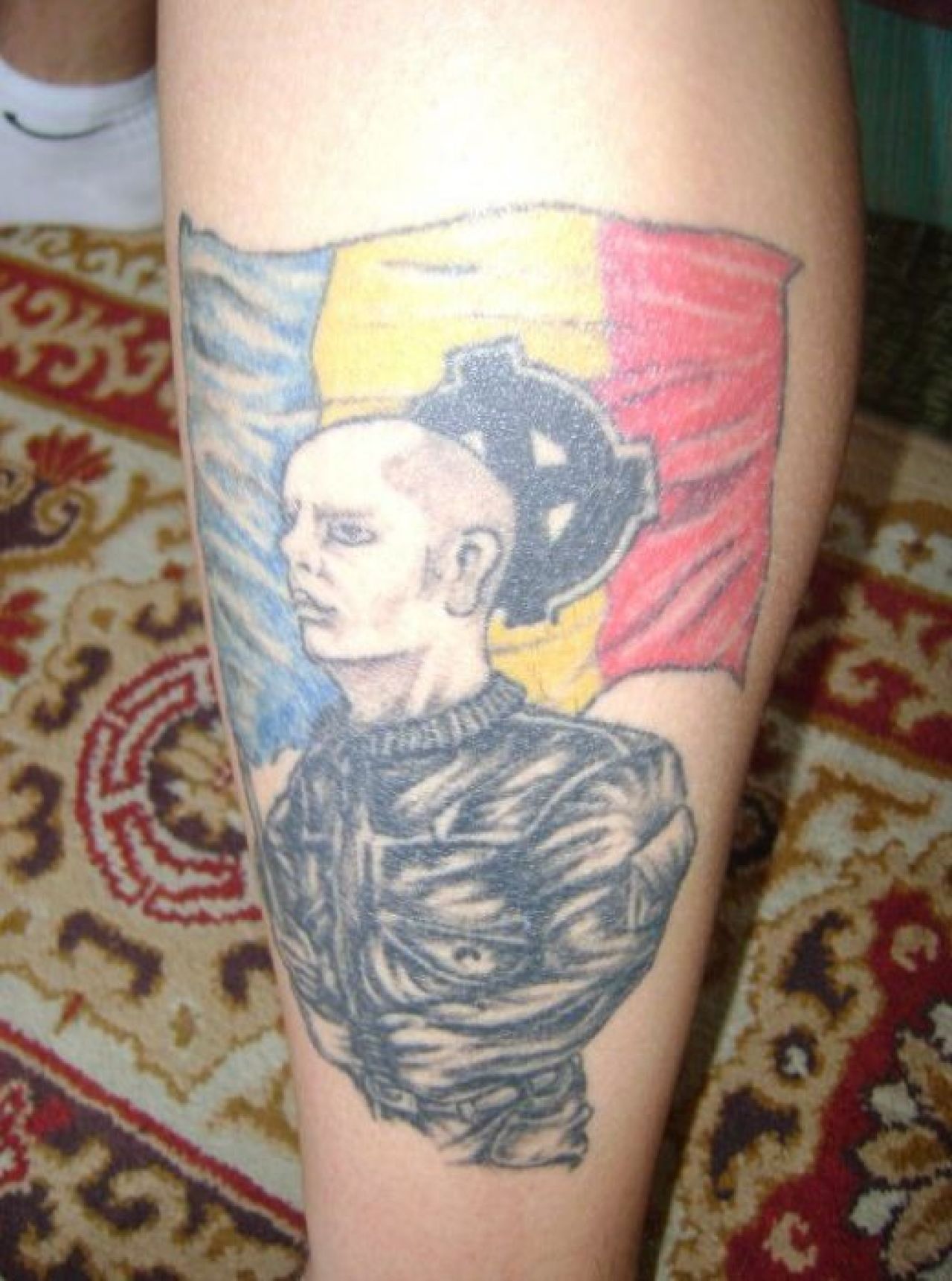 WOW! Si-a tatuat fiecare centimetru pe spate cu Steaua si cei dragi! Trimite-ne si tu tatuajul tau! UPDATE FOTO_15