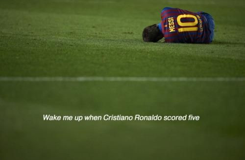 Ei au trait sa joace cu Messi! Noi traim sa il vedem jucand! Pe o scara de la 1 la Messi, unde intra Ronaldo, Mutu si Hagi? :)