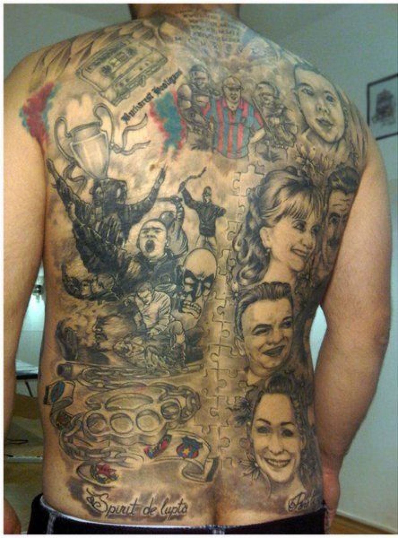 WOW! Si-a tatuat fiecare centimetru pe spate cu Steaua si cei dragi! Trimite-ne si tu tatuajul tau! UPDATE FOTO_28