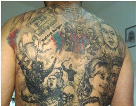 WOW! Si-a tatuat fiecare centimetru pe spate cu Steaua si cei dragi! Trimite-ne si tu tatuajul tau! UPDATE FOTO_29