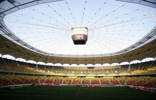 CONCURS Sport.ro si Samsung: Cautam fotoreporter pentru finala Europa League! Dam 5 camere foto ultra-performante!