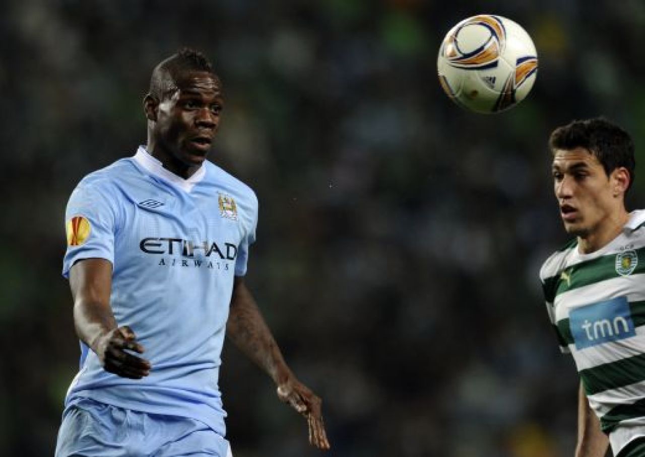 Cel mai MURDAR secret al lui Balotelli! El castiga 7,5 milioane de euro pe an, mama lui locuieste cu chirie! SACRIFICIUL pe care il face pentru fiul ei:_1