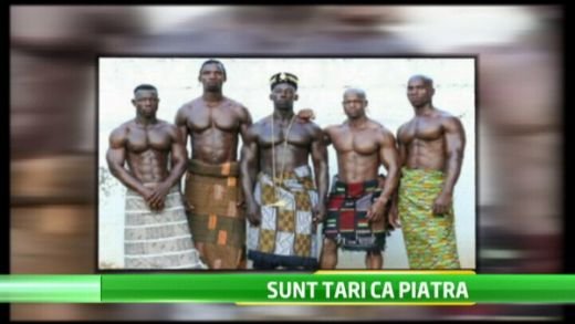VIDEO GENIAL! Culturism ca-n Epoca de Piatra in Africa! Oamenii care n-au nevoie de masina timpului
