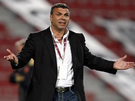 VIDEO: faza de SENZATIE pentru Olaroiu in Emirate! I-a venit sa PLANGA de emotie cand i-a auzit pe fani! Cum i-au aratat ca sunt INDRAGOSTITI de el