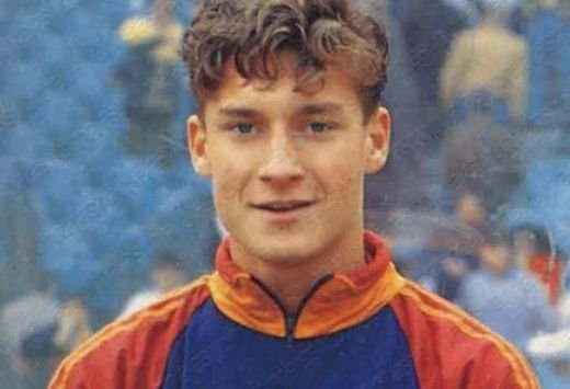 IMAGINE LEGENDARA: Azi se fac fix 19 de ani de la debutul unui fotbalist FABULOS! Il recunosti?