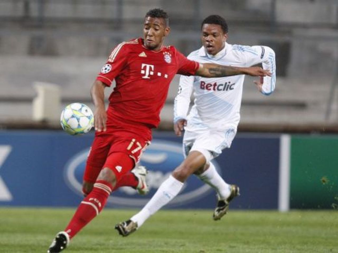 Bayern o DEMOLEAZA pe Marseille dupa gafa lui Andrade! Se stie deja prima semifinala de Liga! Marseille 0-2 Bayern! VIDEO_5