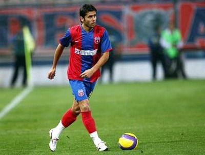 Dica le da cosmaruri dinamovistilor! Hagi il APLAUDA din loja: "La anul pe vremea asta, ne intoarcem in Ghencea"