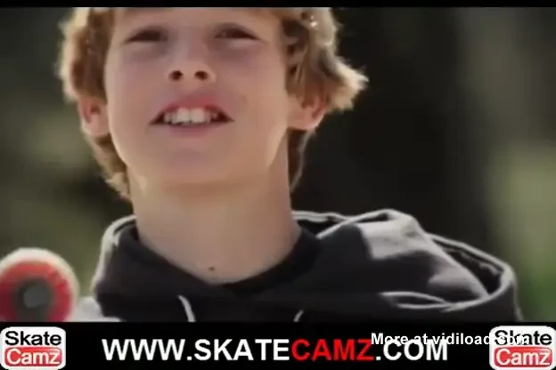 Un pusti de 12 ani reuseste primul '1080' din lume: Sute de incercari s-au lasat cu picioare rupte! VIDEO