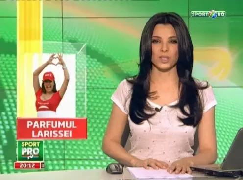 Larissa Riquelme isi lanseaza un parfum cu iz de fotbal! Ce coincidenta: Nu va costa nici mult :)