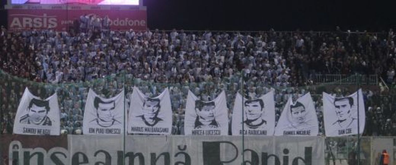 SUPER COREGRAFIE a rapidistilor! Rica Raducanu, Mircea Lucescu si Pancu, printre cei 17 idoli ai galeriei! FOTO_4