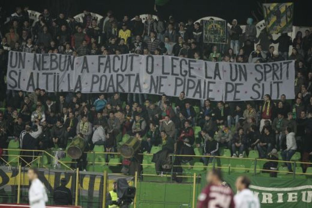 Steaua, Dinamo si Rapid rasufla usurate: Vaslui 1-1 CFR Cluj! Vaslui a jucat in 10 oameni, CFR a cerut penalty cu 5 minute inainte de final!_6
