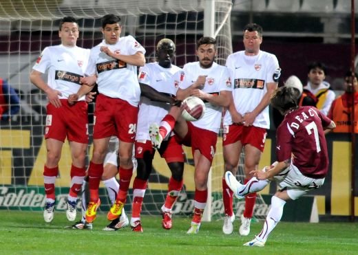 MOTIVELE pentru care Dinamo si-a luat ADIO de la Liga: Jucatorii lui Ciobi, la pamant, N D canta fals iar Xavi a uitat sa mai paseze