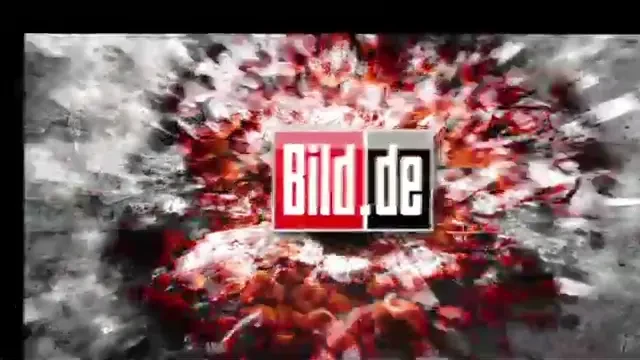 SUPER VIDEO: O super campioana din box a facut KO un reporter in timpul interviului! Vezi ce CIOCAN in cap i-a dat :))